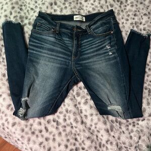 Buckle Skinny Jeans 🖤